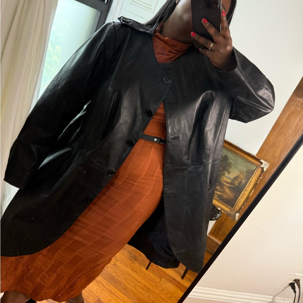 Roaman’s Black Leather 90s scoop hem Women's Jacket